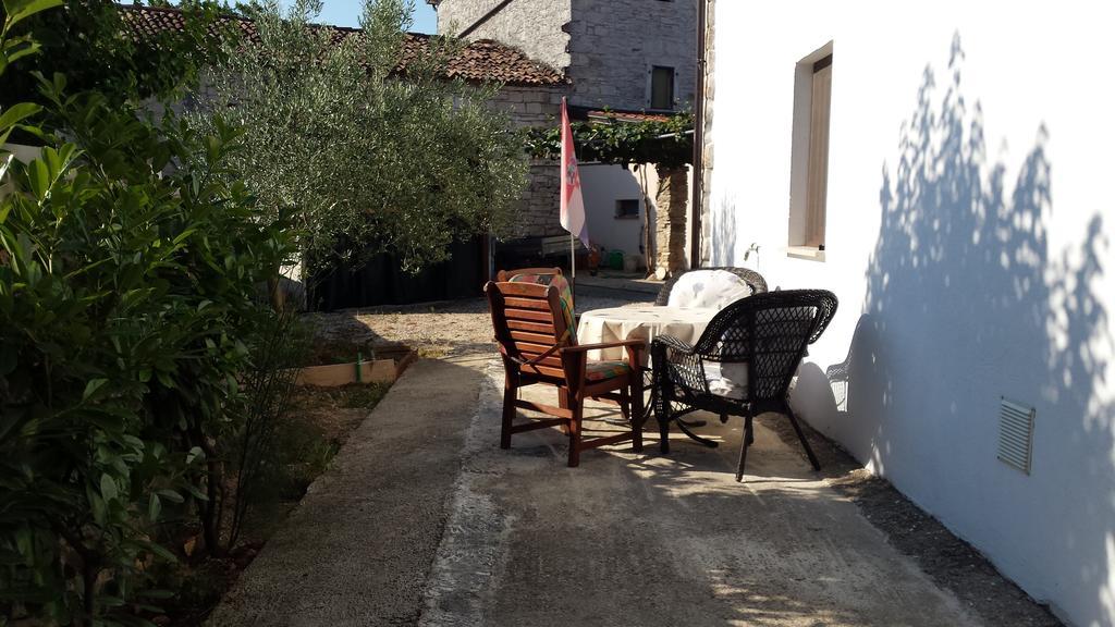 Abba Apartment Sveti Lovreč Pazenatički エクステリア 写真