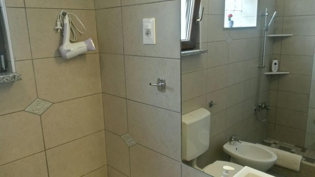 Abba Apartment Sveti Lovreč Pazenatički エクステリア 写真